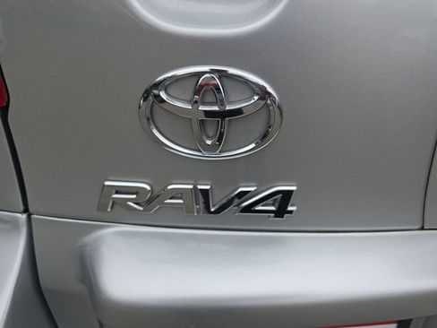 Used 2012 Toyota RAV4 4WD w/ Value Pkg image 24