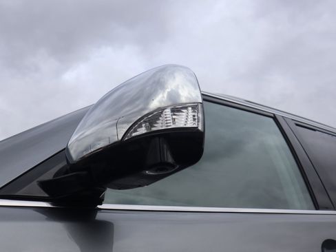 Used 2017 Nissan Armada Platinum image 26