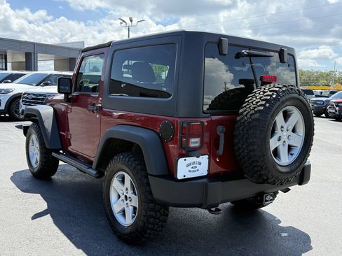 Used 2012 Jeep Wrangler Rubicon w/ PWR Convenience Group AWD/4WD image 6