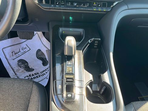 Used 2024 Toyota Crown XLE image 19