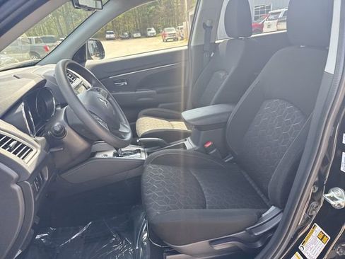Used 2025 Mitsubishi Outlander Sport AWD image 21