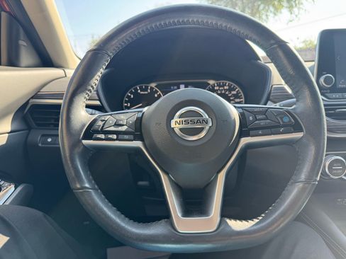 Used 2022 Nissan Altima 2.5 SL FWD image 14