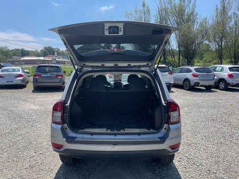 Used 2017 Jeep Compass Latitude AWD/4WD image 26