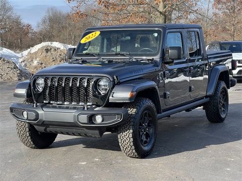 Certified 2022 Jeep Gladiator Willys image 38