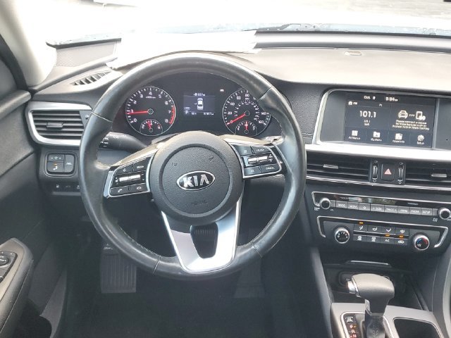 Used 2020 Kia Optima SE FWD image 13