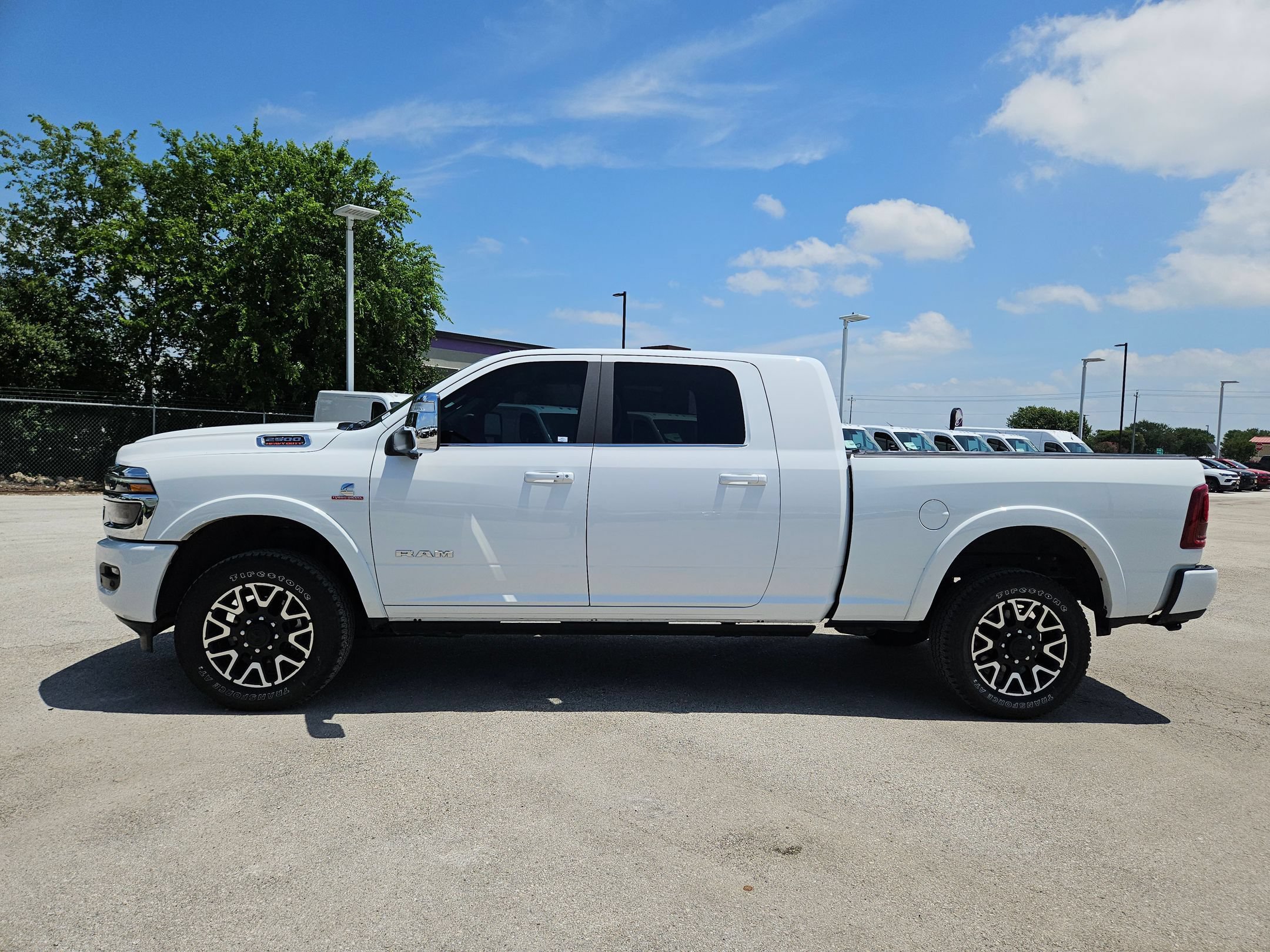 Used 2025 RAM 2500 Limited AWD/4WD image 6