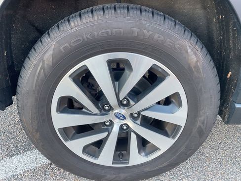 Used 2022 Subaru Outback Premium w/ Popular Package #1 image 17