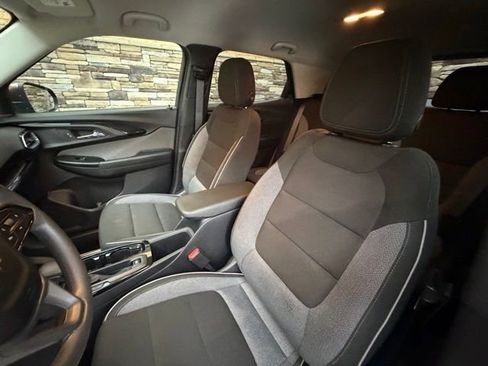 Used 2022 Chevrolet TrailBlazer LT w/ Driver Confidence Package FWD image 12