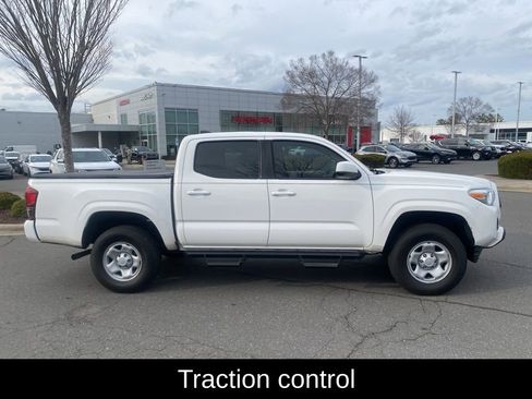 Used 2022 Toyota Tacoma SR w/ SR Convenience Package image 2