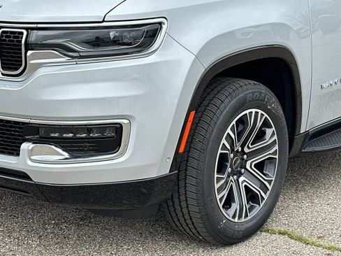 New 2025 Jeep Wagoneer 4WD w/ Premium Group I image 7