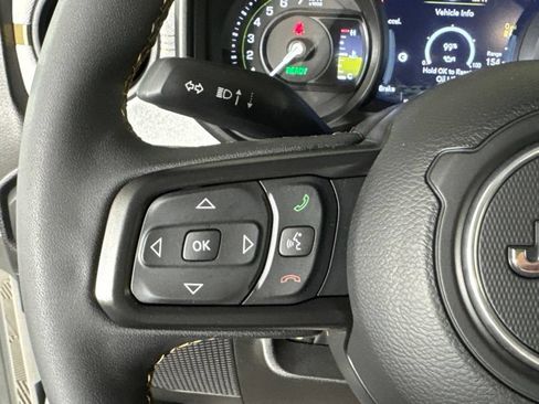 Certified 2024 Jeep Wrangler Unlimited AWD/4WD image 19