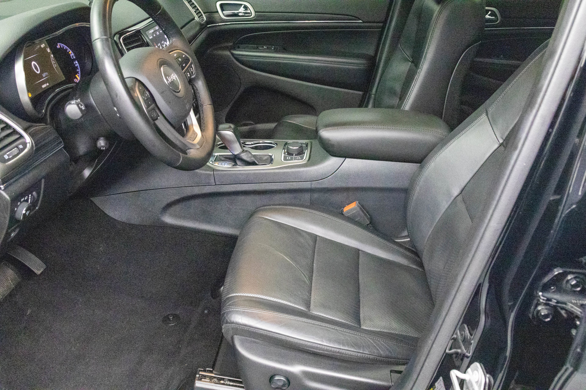 Used 2020 Jeep Grand Cherokee Limited w/ Luxury Group II AWD/4WD image 6