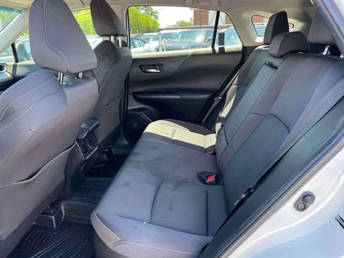 Used 2021 Toyota Venza LE AWD/4WD image 17