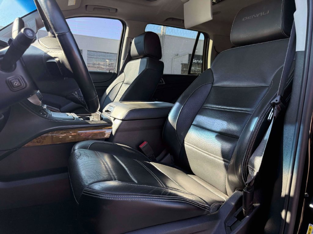 Used 2017 GMC Yukon Denali w/ Open Road Package AWD/4WD image 15