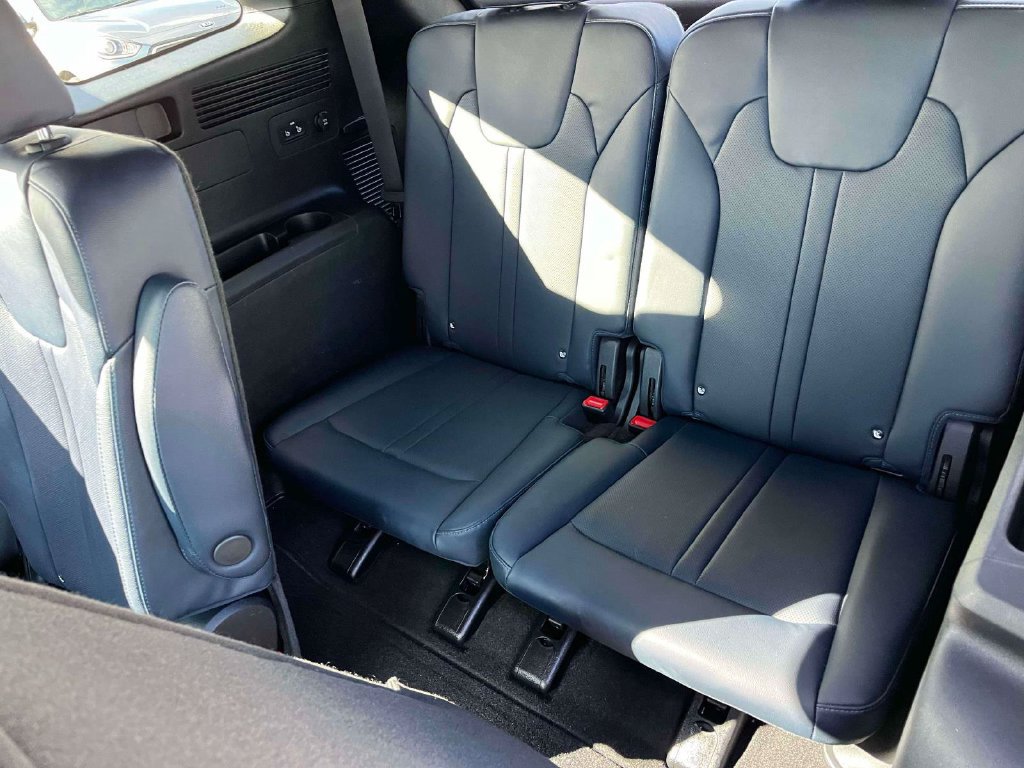 Used 2023 Kia Sorento SX Prestige w/ Panoramic Sunroof Package AWD/4WD image 7