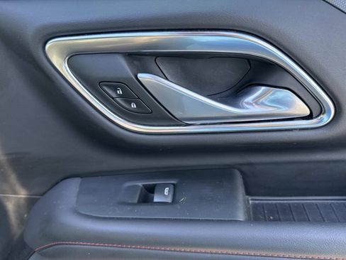 Used 2022 Chevrolet Suburban RST w/ Sport Performance Package image 15