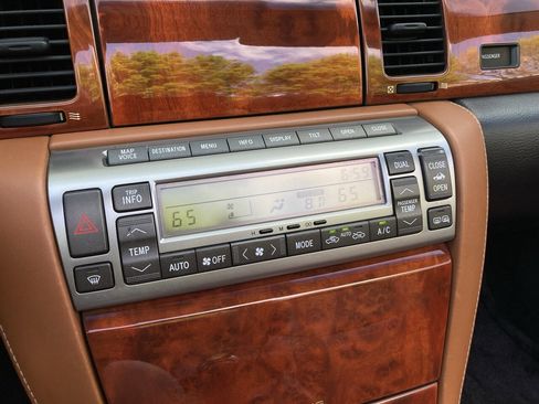 Used 2002 Lexus SC 430 Convertible image 26