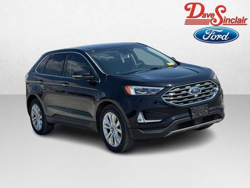 Used 2020 Ford Edge Titanium w/ Equipment Group 301A FWD image 4