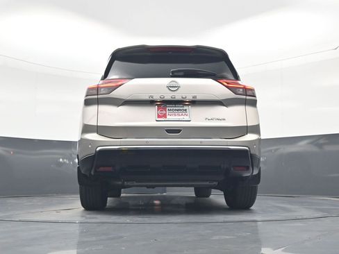 Used 2025 Nissan Rogue Platinum w/ Platinum Premium Package FWD image 20