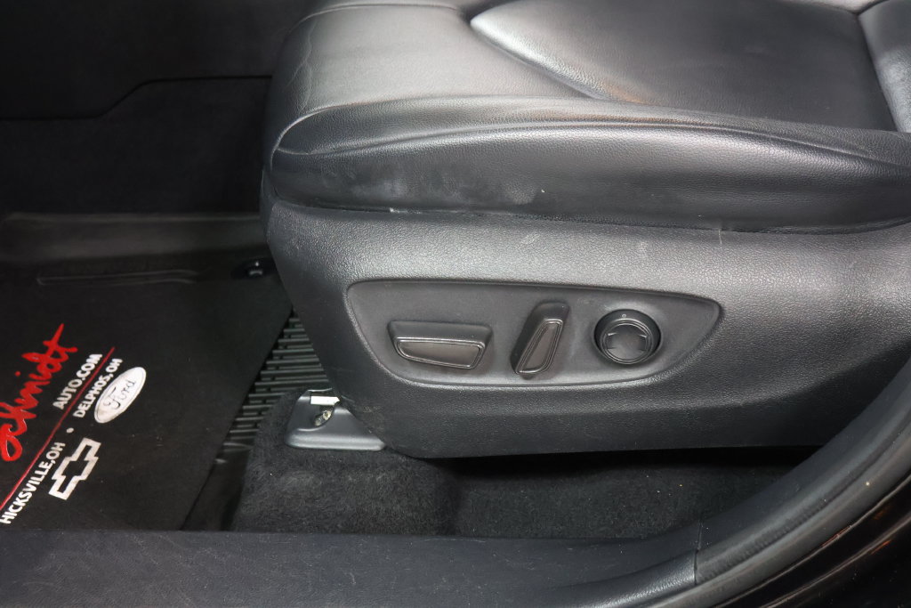 Used 2021 Toyota Highlander XLE AWD/4WD image 19