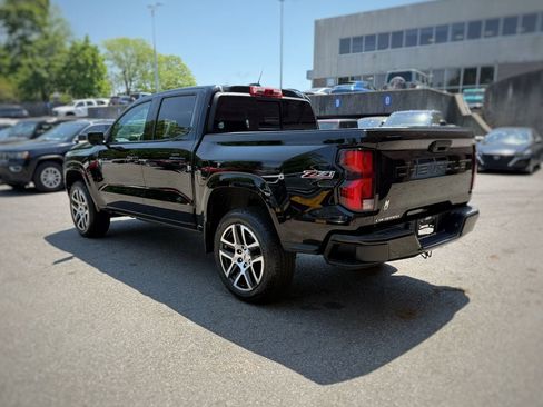 Used 2023 Chevrolet Colorado Z71 w/ Z71 Convenience Package 2 AWD/4WD image 12