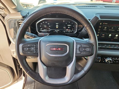 Used 2025 GMC Sierra 1500 SLT AWD/4WD image 16