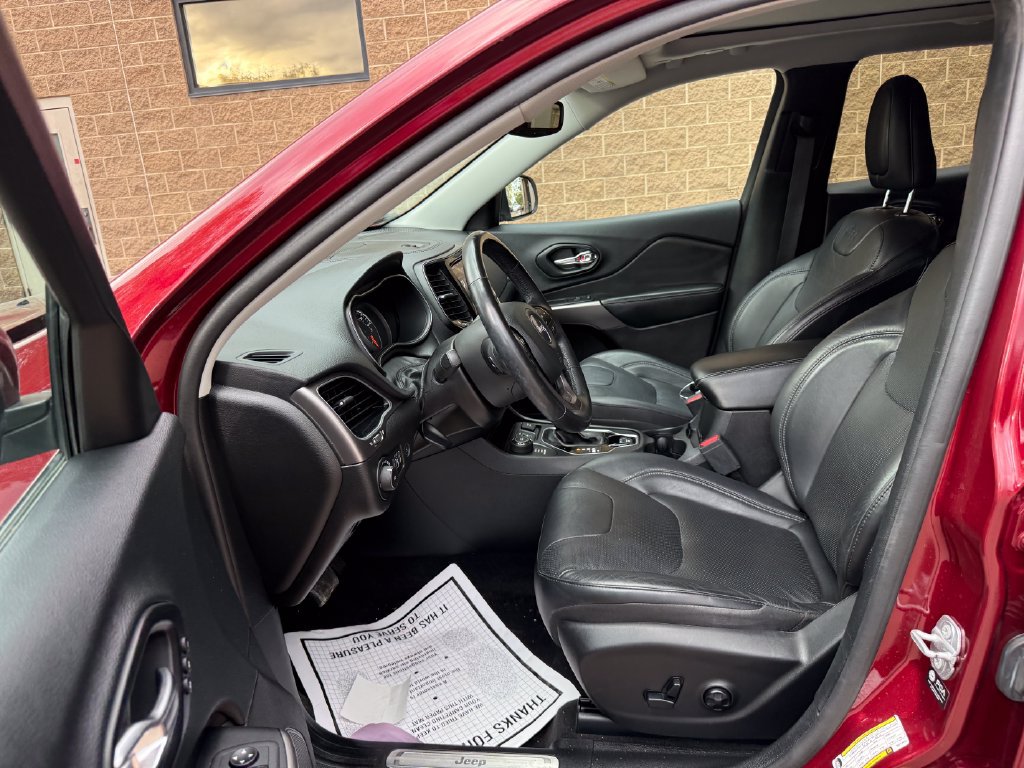 Used 2021 Jeep Cherokee Limited AWD/4WD image 12