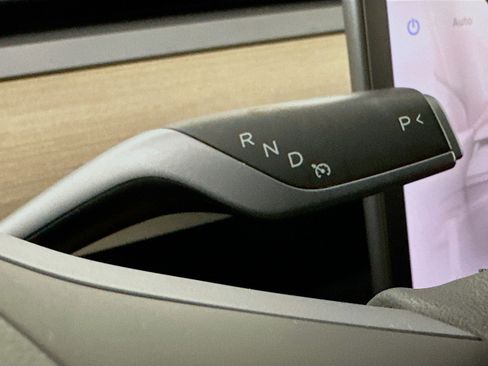 Used 2023 Tesla Model 3 Standard Range image 23