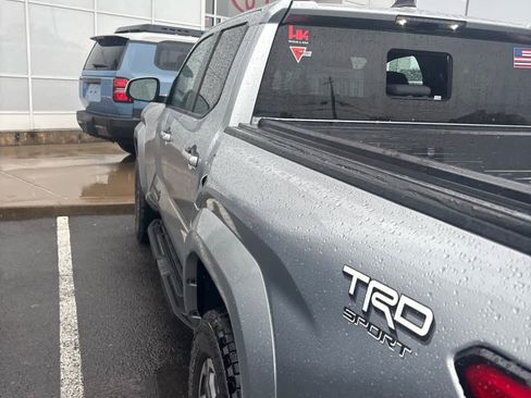 Used 2024 Toyota Tacoma TRD Sport w/ TRD Sport Upgrade Package AWD/4WD image 4