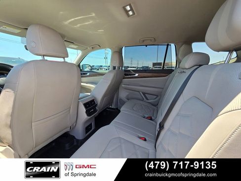 Used 2024 Volkswagen Atlas SE w/ Black Wheel Package FWD image 37