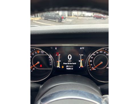 Used 2020 Jeep Gladiator Overland AWD/4WD image 6