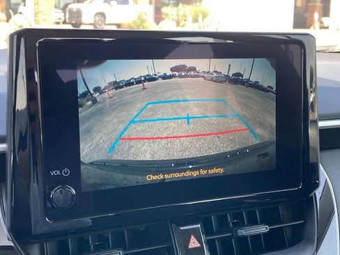 Used 2025 Toyota Corolla LE FWD image 22