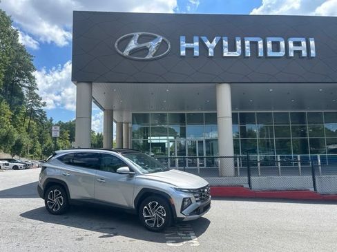 Certified 2025 Hyundai Tucson Limited AWD/4WD image 1