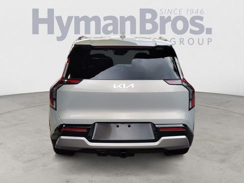Used 2024 Kia EV9 Land AWD/4WD image 4