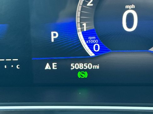 Certified 2023 Volkswagen Tiguan SE FWD image 28