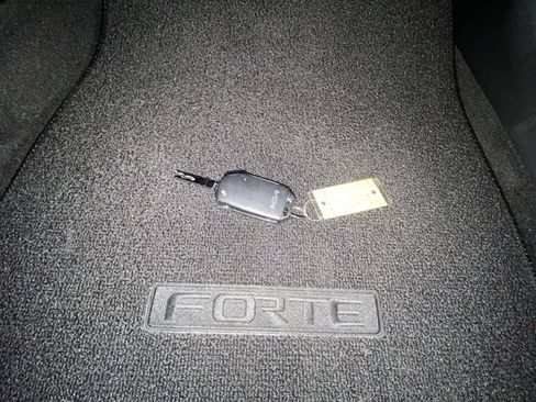 Used 2023 Kia Forte LXS FWD image 27