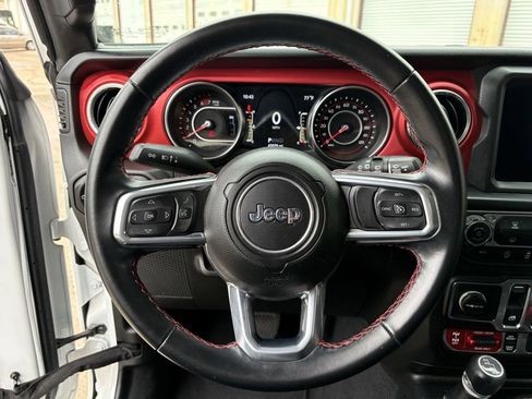 Used 2021 Jeep Wrangler Rubicon AWD/4WD image 15