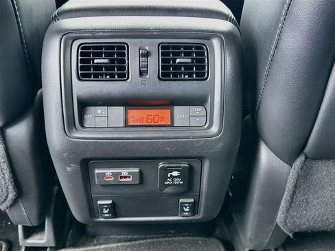 Used 2019 Nissan Pathfinder Platinum w/ Cargo Package FWD image 17