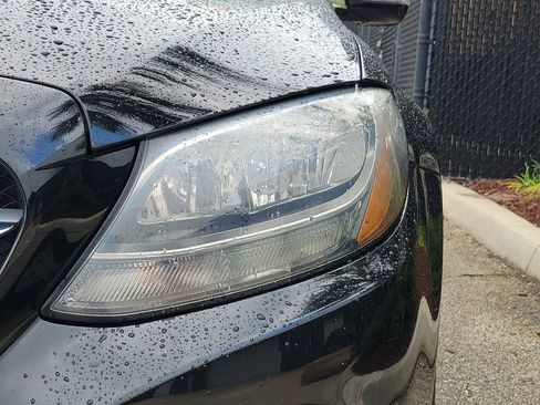 Used 2018 Mercedes-Benz C 300 Sedan image 2