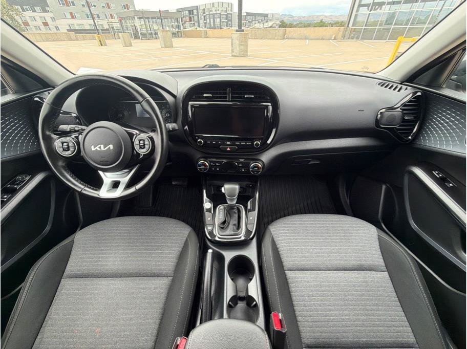 Used 2022 Kia Soul EX FWD image 15