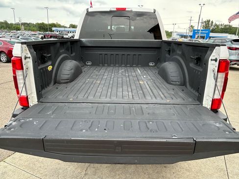 Used 2019 Ford F250 Lariat w/ Lariat Ultimate Package AWD/4WD image 9