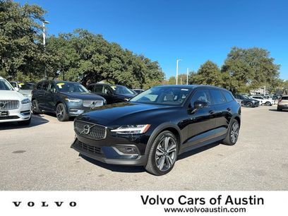 New 2026 Volvo V60 B5 Cross Country Plus w/ Protection Package Premier