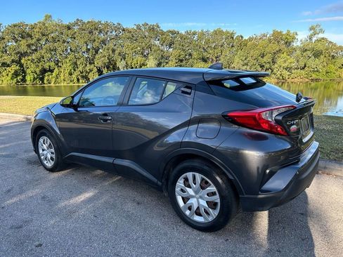 Certified 2021 Toyota C-HR LE image 3