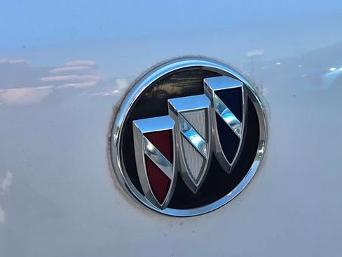 Used 2022 Buick Encore GX Preferred w/ Sport Touring Package FWD image 14