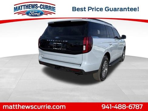 New 2025 Ford Expedition Active image 4