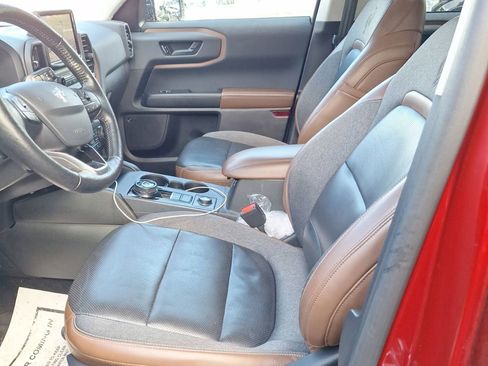 Used 2021 Ford Bronco Sport Outer Banks w/ Outer Banks Package image 8