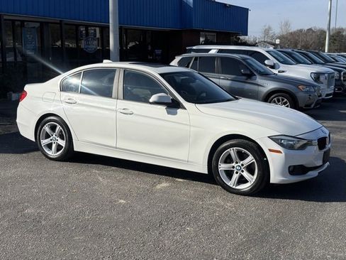Used 2015 BMW 328i xDrive Sedan w/ Driver Assistance Package image 8