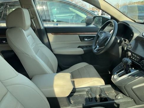 Used 2019 Honda CR-V Touring image 7
