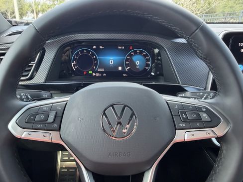 New 2026 Volkswagen Atlas Cross Sport SEL Premium R-Line image 28