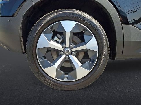 Certified 2026 Volvo XC40 B5 Plus AWD/4WD image 33